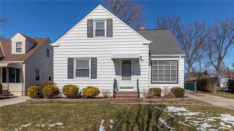 415 E 275th St, Euclid, OH 44132 photo 3
