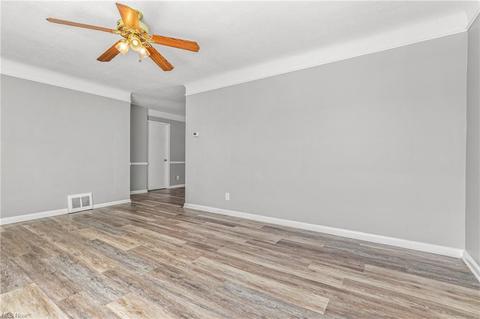 415 E 275th St, Euclid, OH 44132 photo 7