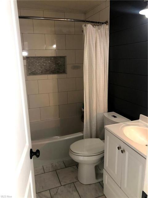 211 Saratoga Ave NW, Canton, OH 44708 photo 9
