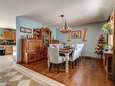 360 Pemberton Dr, Elyria, OH 44035 photo 3