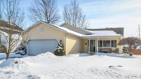 360 Pemberton Dr, Elyria, OH 44035 photo 1