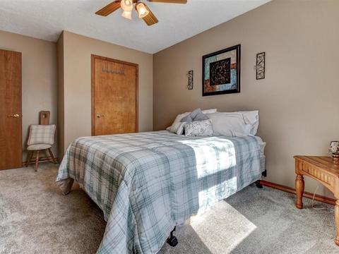 360 Pemberton Dr, Elyria, OH 44035 photo 13