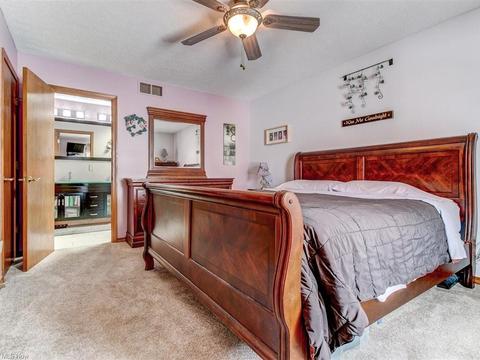 360 Pemberton Dr, Elyria, OH 44035 photo 17