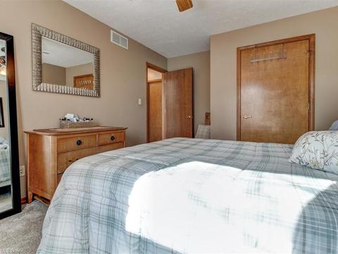 360 Pemberton Dr, Elyria, OH 44035 photo 14