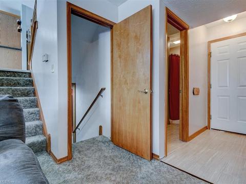 360 Pemberton Dr, Elyria, OH 44035 photo 18