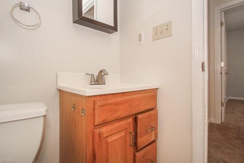2321 E 35th St, Lorain, OH 44055 photo 16