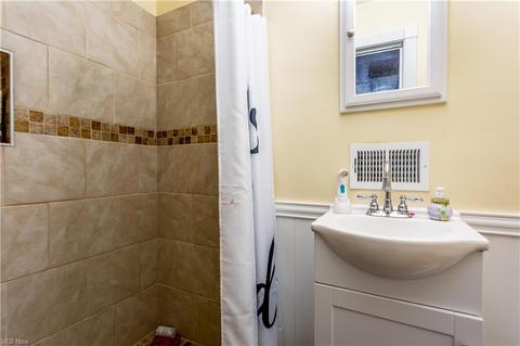 110 Elma Dr, Elyria, OH 44035 photo 22