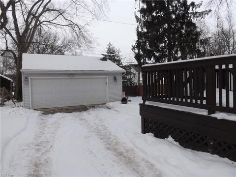 9636 Elsmere Dr, Parma, OH 44130 photo 21