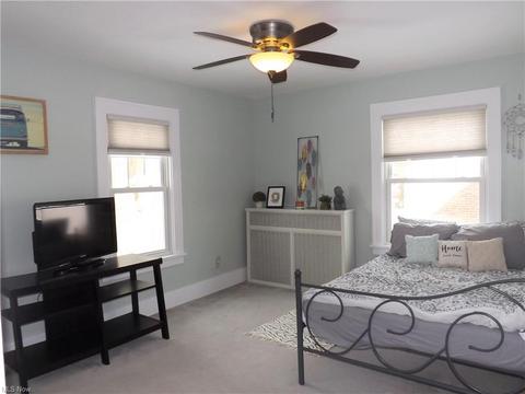 9636 Elsmere Dr, Parma, OH 44130 photo 14