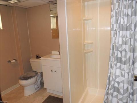 9636 Elsmere Dr, Parma, OH 44130 photo 17