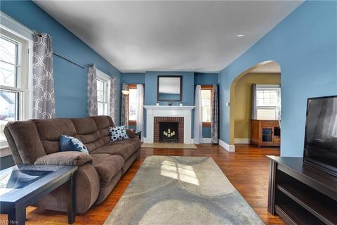 138 Denison Ave, Elyria, OH 44035 photo 2