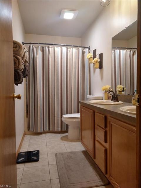 4666 Knickerbocker Cir, Ashtabula, OH 44004 photo 18