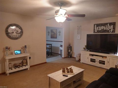 4666 Knickerbocker Cir, Ashtabula, OH 44004 photo 9