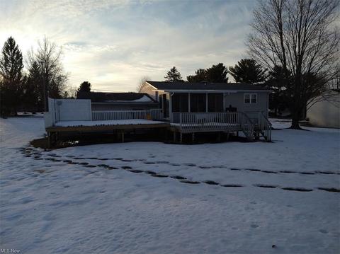 4666 Knickerbocker Cir, Ashtabula, OH 44004 photo 2