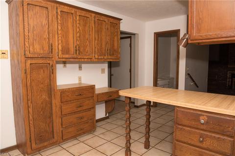 114 Hemlock Dr, Elyria, OH 44035 photo 5