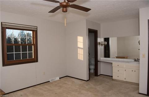114 Hemlock Dr, Elyria, OH 44035 photo 10