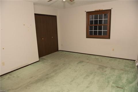 114 Hemlock Dr, Elyria, OH 44035 photo 13