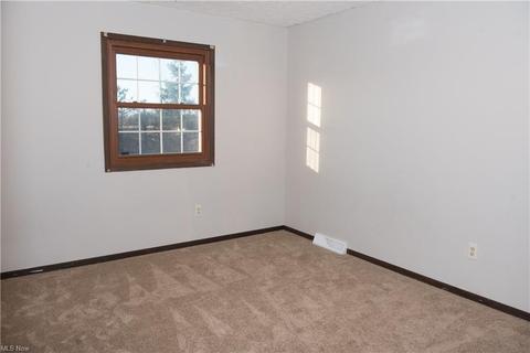 114 Hemlock Dr, Elyria, OH 44035 photo 19