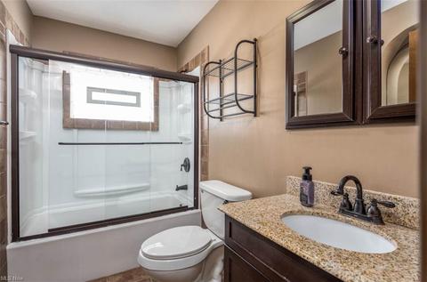 8170 Wright Rd, Broadview Heights, OH 44147 photo 11