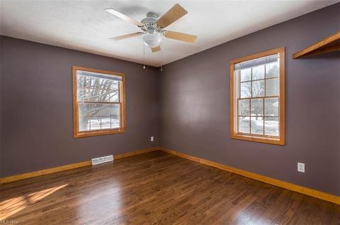 8170 Wright Rd, Broadview Heights, OH 44147 photo 9