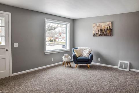 3410 26th St NW, Canton, OH 44708 photo 2