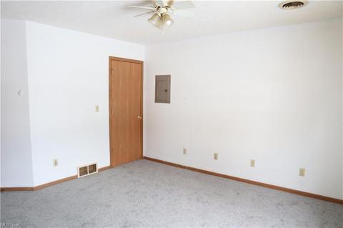 305 Washington St, Willard, OH 44890 photo 17