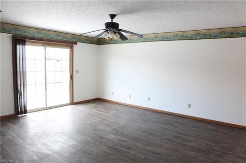 305 Washington St, Willard, OH 44890 photo 19