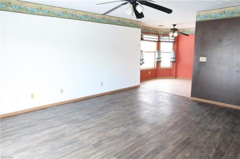 305 Washington St, Willard, OH 44890 photo 21