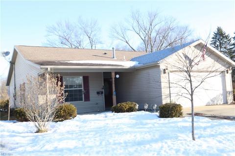 305 Washington St, Willard, OH 44890 photo 2