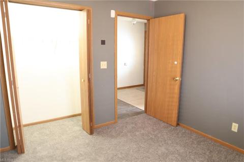 305 Washington St, Willard, OH 44890 photo 10
