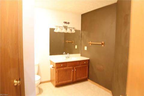 305 Washington St, Willard, OH 44890 photo 11