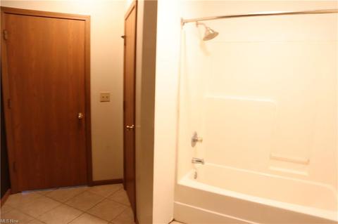 305 Washington St, Willard, OH 44890 photo 12