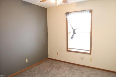 305 Washington St, Willard, OH 44890 photo 9