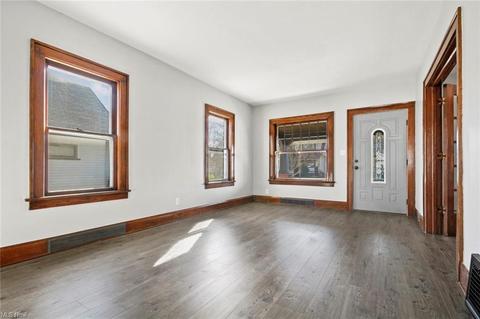 159 Wilson St, Struthers, OH 44471 photo 3