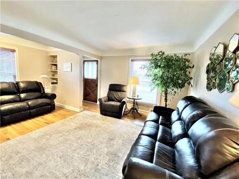 431 E 257th St, Euclid, OH 44132 photo 8