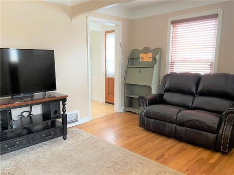 431 E 257th St, Euclid, OH 44132 photo 10