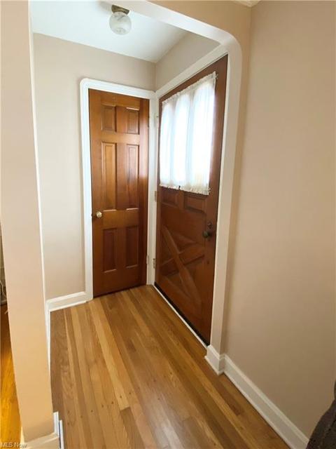 431 E 257th St, Euclid, OH 44132 photo 2