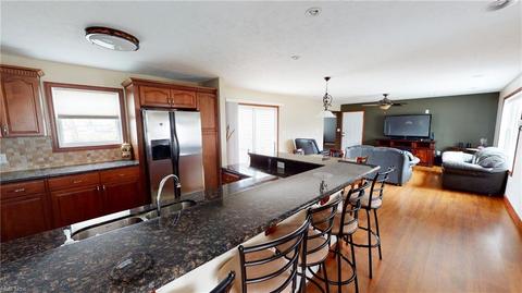 1802 Silver St, Wickliffe, OH 44092 photo 4