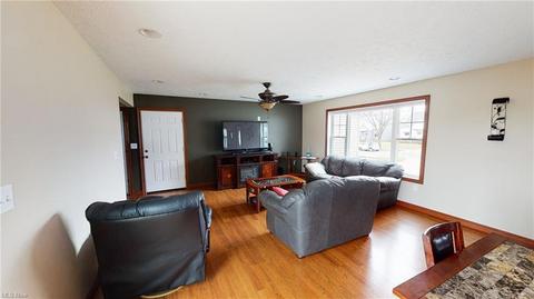 1802 Silver St, Wickliffe, OH 44092 photo 8