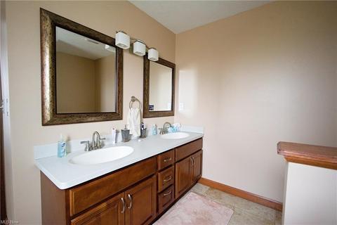 1802 Silver St, Wickliffe, OH 44092 photo 12