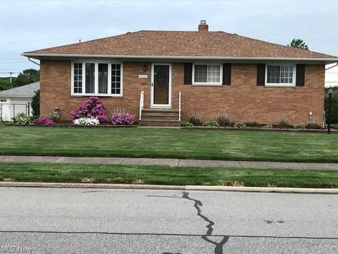 10165 Boundary Ln, Parma, OH 44130 photo 1