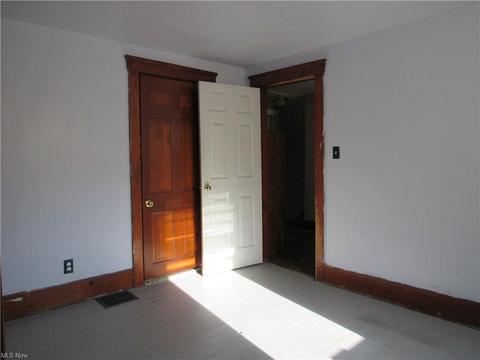240 Winckles St, Elyria, OH 44035 photo 15