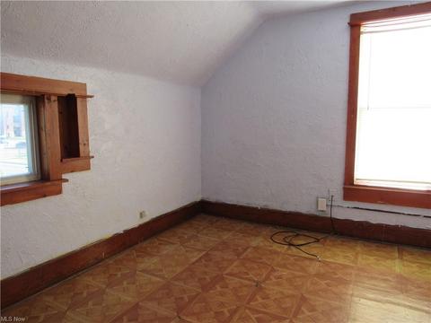 240 Winckles St, Elyria, OH 44035 photo 16