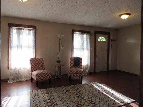 240 Winckles St, Elyria, OH 44035 photo 5