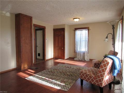 240 Winckles St, Elyria, OH 44035 photo 4