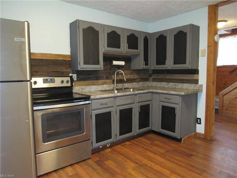 240 Winckles St, Elyria, OH 44035 photo 7