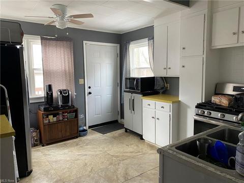 108 Grove Dr, Ashtabula, OH 44004 photo 5