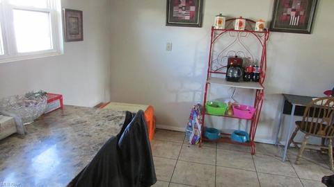 814 Baldwin Ave, Elyria, OH 44035 photo 5