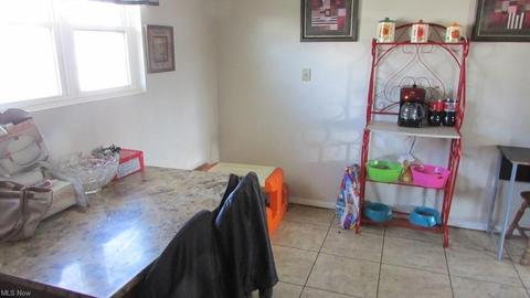 814 Baldwin Ave, Elyria, OH 44035 photo 4