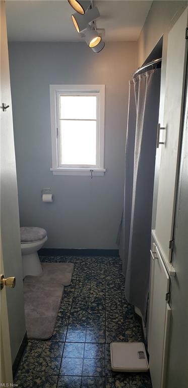 320 Olive St, Elyria, OH 44035 photo 7